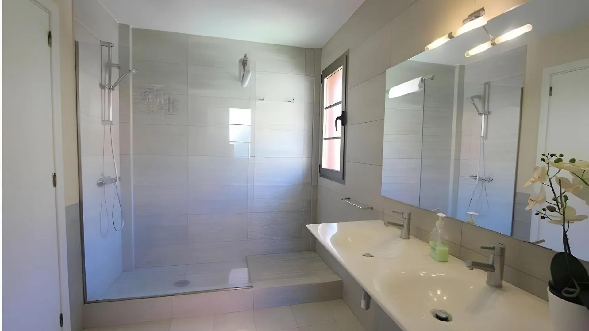Pure Luxury And Comfort La Oliva 拉普拉亚蒂陶洛 0*,